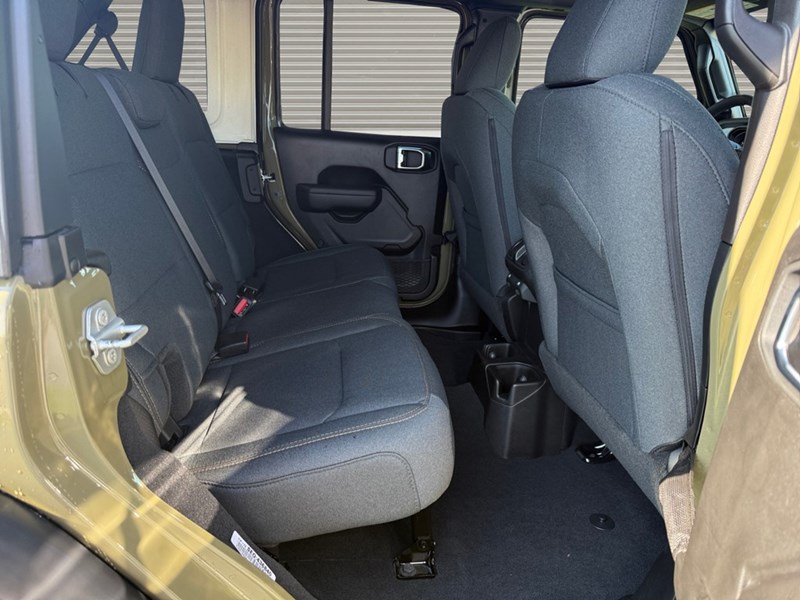 2025 Jeep Wrangler Willys 4 Door 4x4