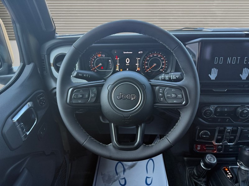 2025 Jeep Wrangler Willys 4 Door 4x4