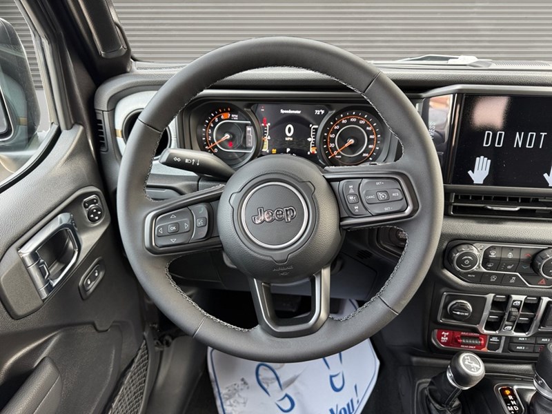 2025 Jeep Wrangler Willys 4 Door 4x4