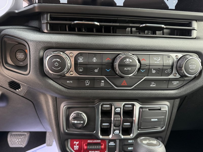 2025 Jeep Wrangler Willys 4 Door 4x4