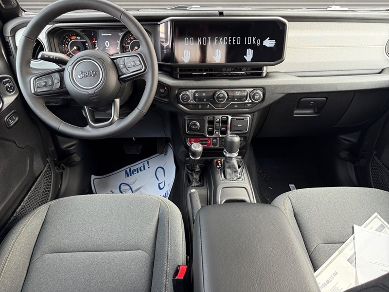 2025 Jeep Wrangler Willys 4 Door 4x4