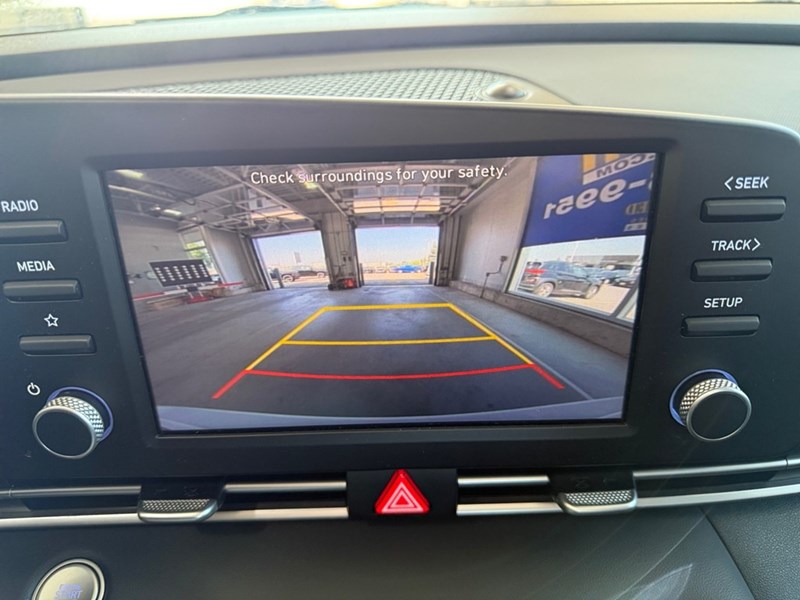 2023 Hyundai Elantra Preferred IVT