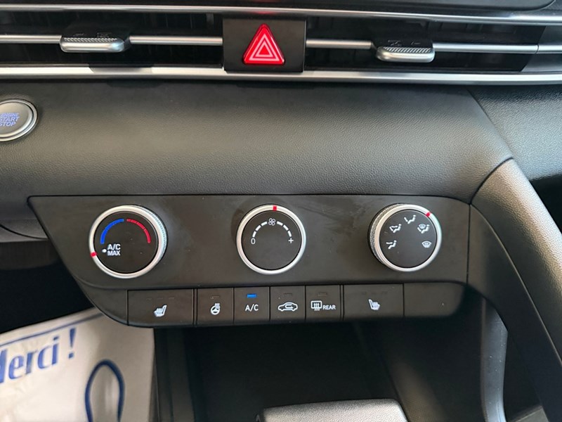2023 Hyundai Elantra Preferred IVT