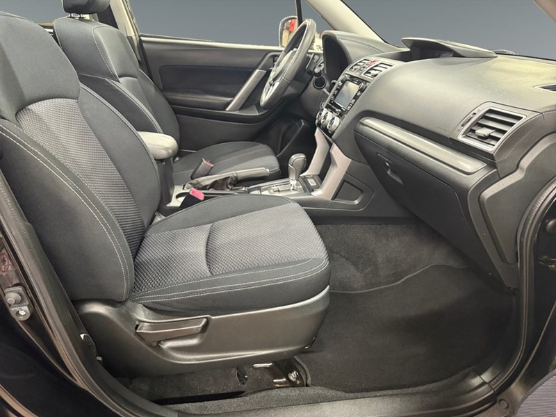 2017 Subaru Forester 5dr Wgn CVT 2.5i Touring