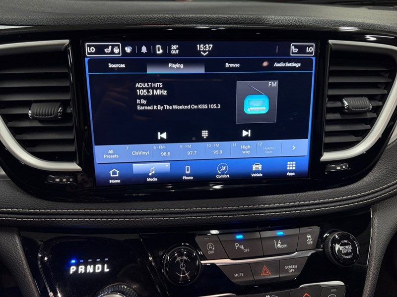 2023 Chrysler Pacifica Touring FWD