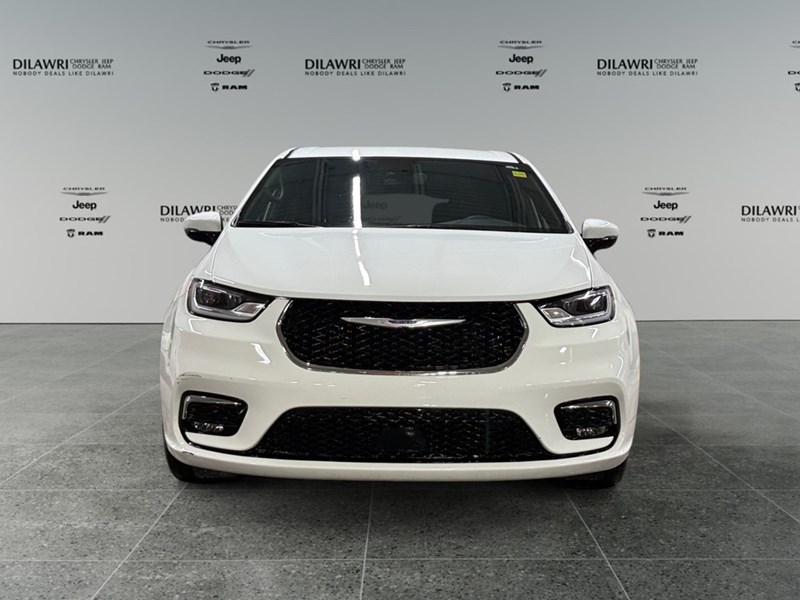 2023 Chrysler Pacifica Touring FWD
