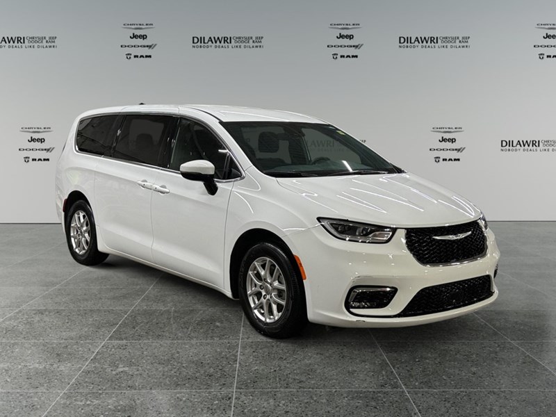 2023 Chrysler Pacifica Touring FWD