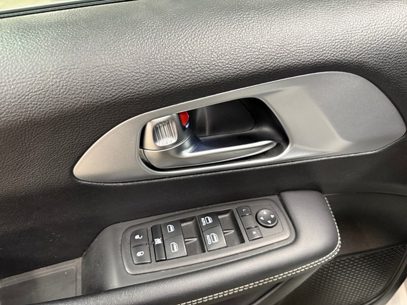 2023 Chrysler Pacifica Touring FWD
