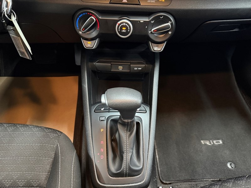 2023 Kia Rio LX Premium IVT