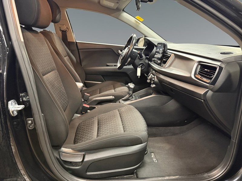 2023 Kia Rio LX Premium IVT