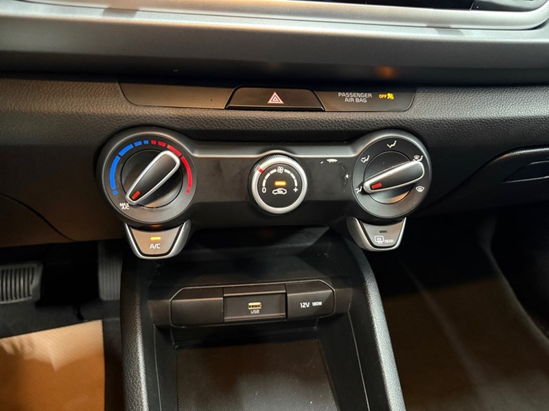 2023 Kia Rio LX Premium IVT