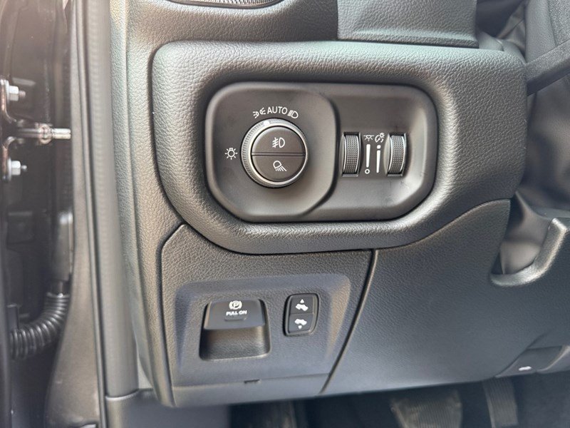 2025 RAM 1500 Sport 4x4 Crew Cab 5'7" Box