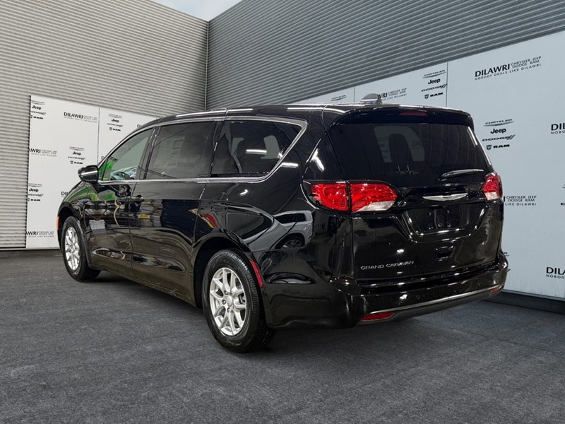 2026 Chrysler Grand Caravan SXT 2WD