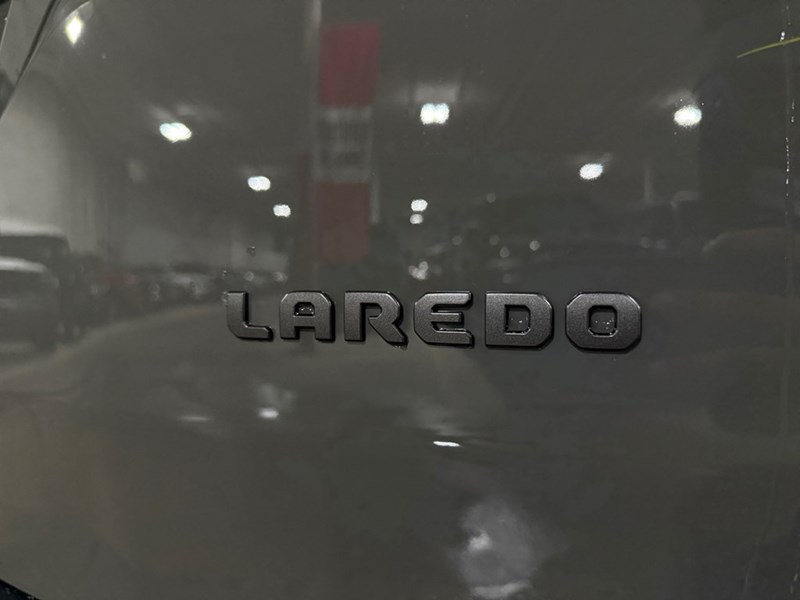 2026 Jeep Cherokee Laredo 4x4 Hybrid