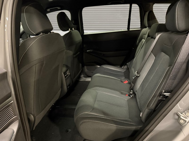 2026 Jeep Cherokee Laredo 4x4 Hybrid