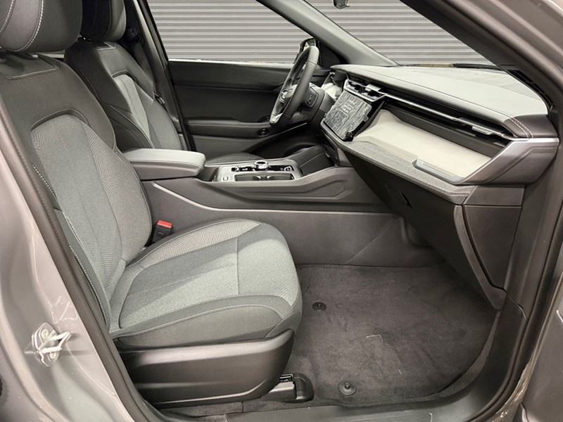 2026 Jeep Cherokee Laredo 4x4 Hybrid