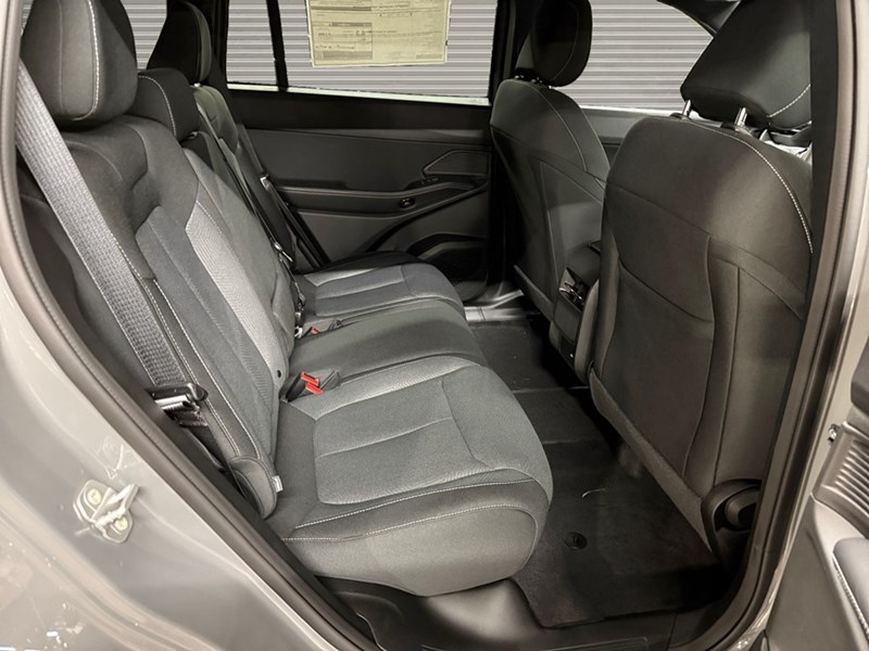 2026 Jeep Cherokee Laredo 4x4 Hybrid