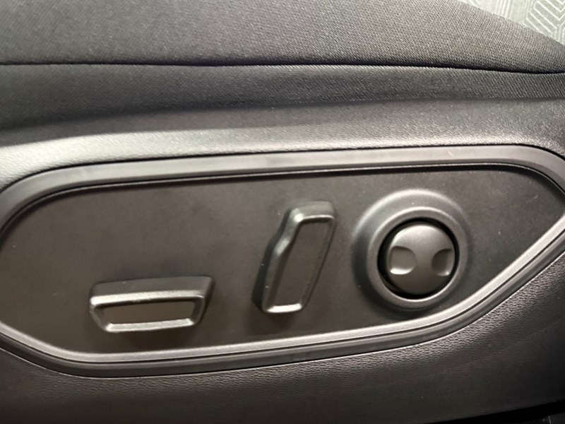2026 Jeep Cherokee Laredo 4x4 Hybrid