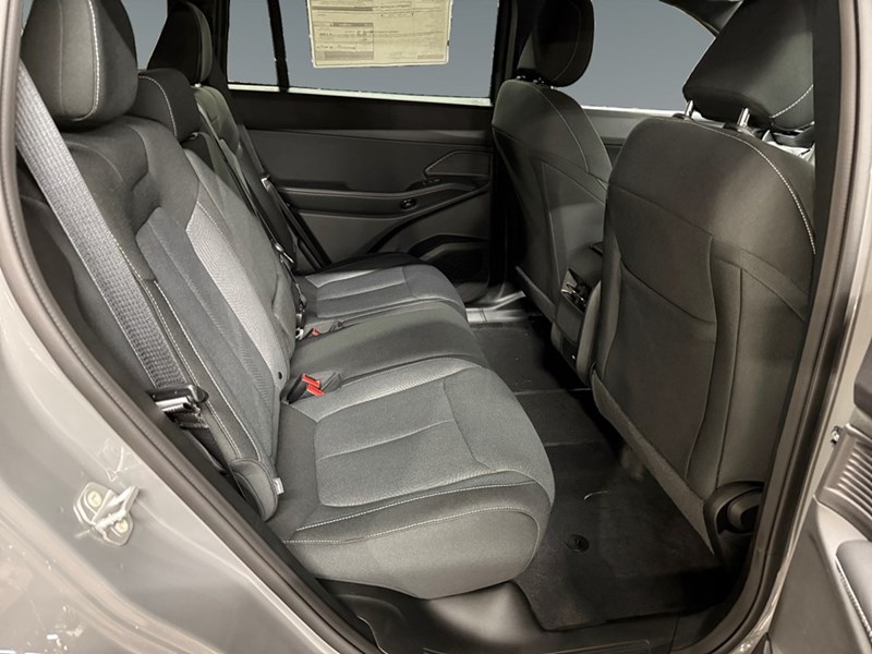 2026 Jeep Cherokee Laredo 4x4 Hybrid