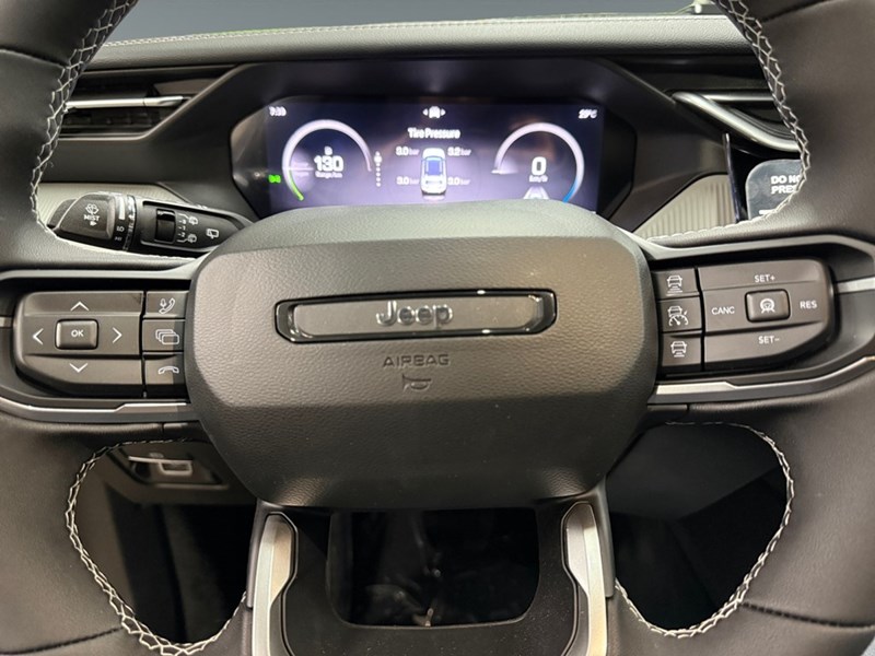 2026 Jeep Cherokee Laredo 4x4 Hybrid