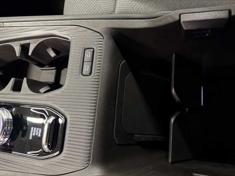 2026 Jeep Cherokee Laredo 4x4 Hybrid