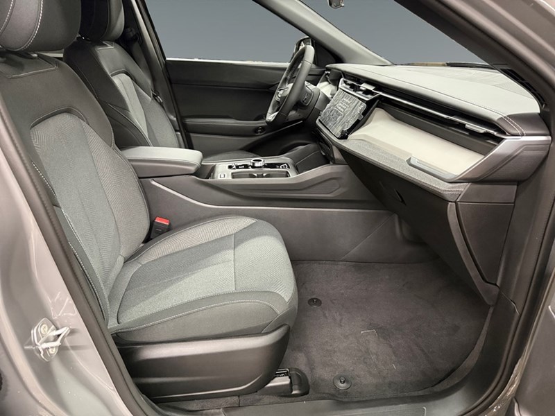2026 Jeep Cherokee Laredo 4x4 Hybrid