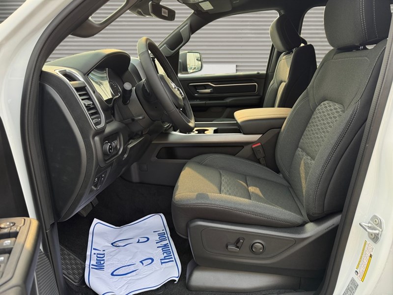 2025 RAM 1500 Big Horn 4x4 Crew Cab 5'7" Box