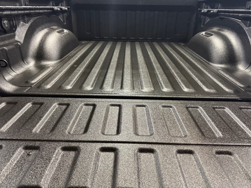 2025 RAM 1500 Big Horn 4x4 Crew Cab 5'7" Box