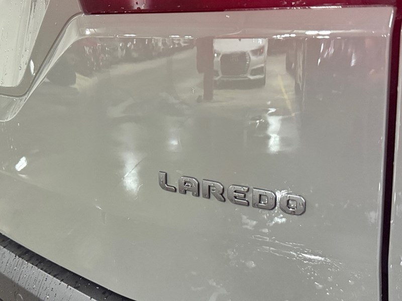 2026 Jeep Cherokee Laredo 4x4