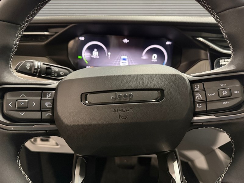 2026 Jeep Cherokee Laredo 4x4