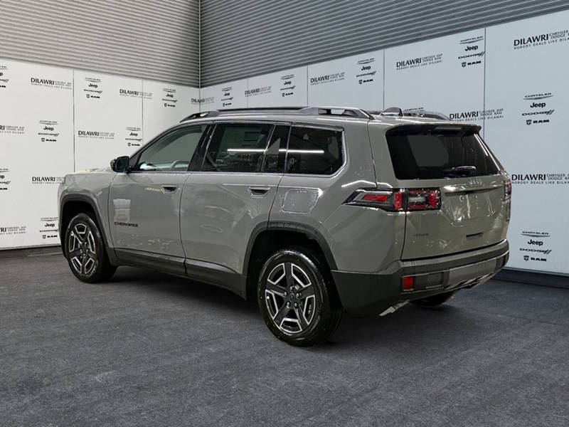2026 Jeep Cherokee Laredo 4x4