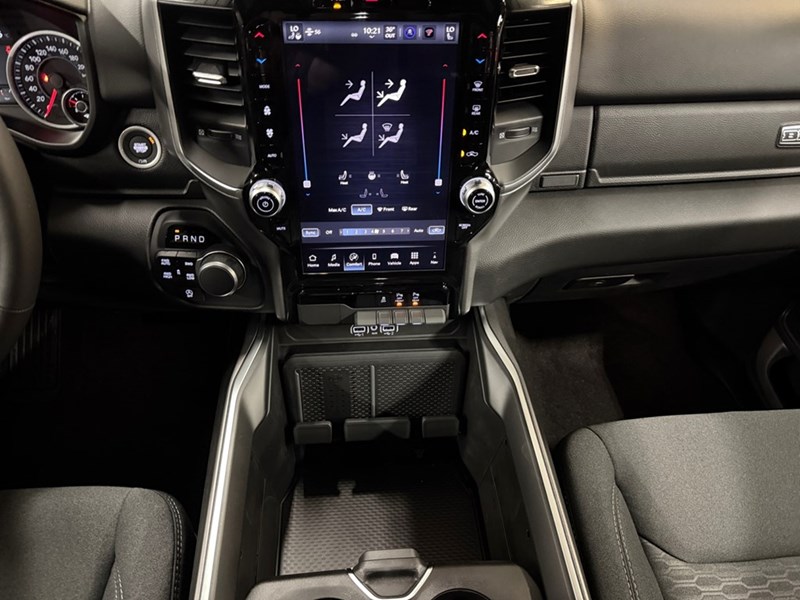 2025 RAM 1500 Big Horn 4x4 Crew Cab 5'7" Box