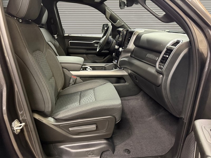 2025 RAM 1500 Big Horn 4x4 Crew Cab 5'7" Box