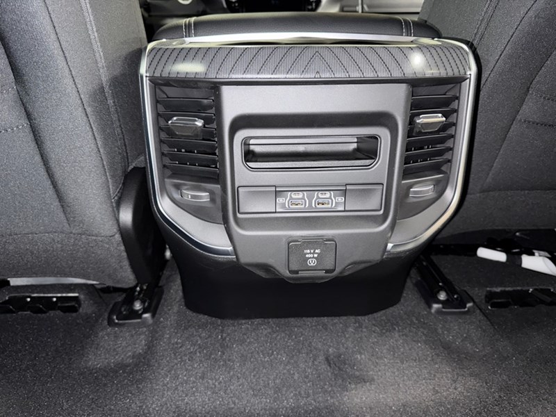 2025 RAM 1500 Big Horn 4x4 Crew Cab 5'7" Box