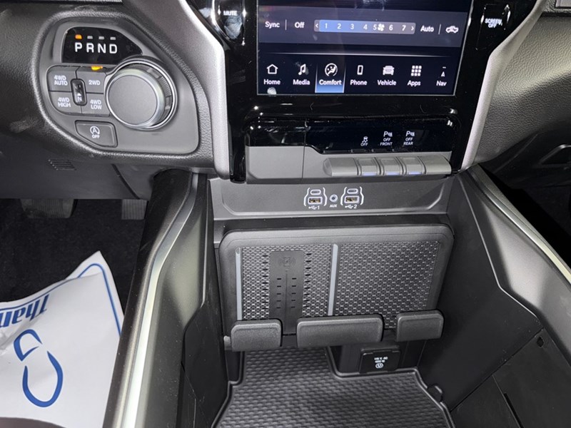 2025 RAM 1500 Big Horn 4x4 Crew Cab 5'7" Box