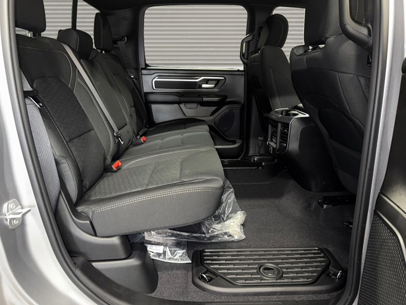 2025 RAM 1500 Big Horn 4x4 Crew Cab 5'7" Box