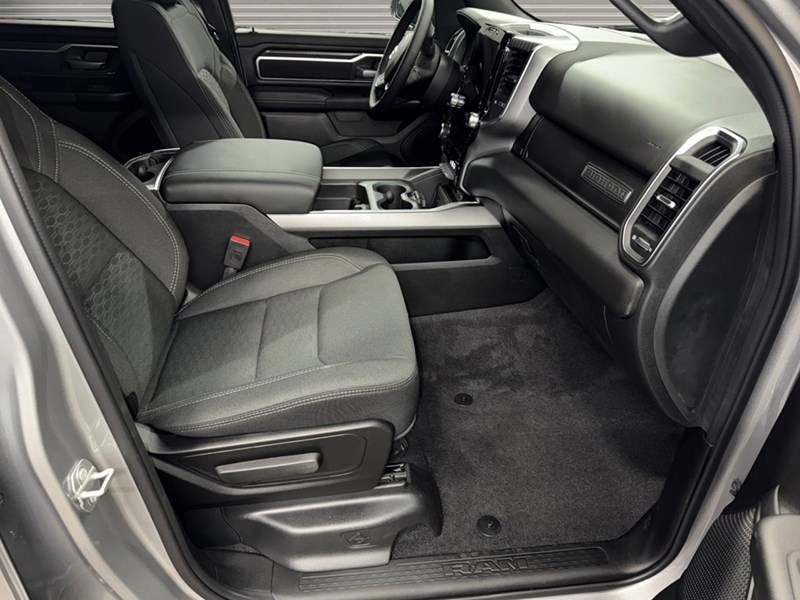 2025 RAM 1500 Big Horn 4x4 Crew Cab 5'7" Box