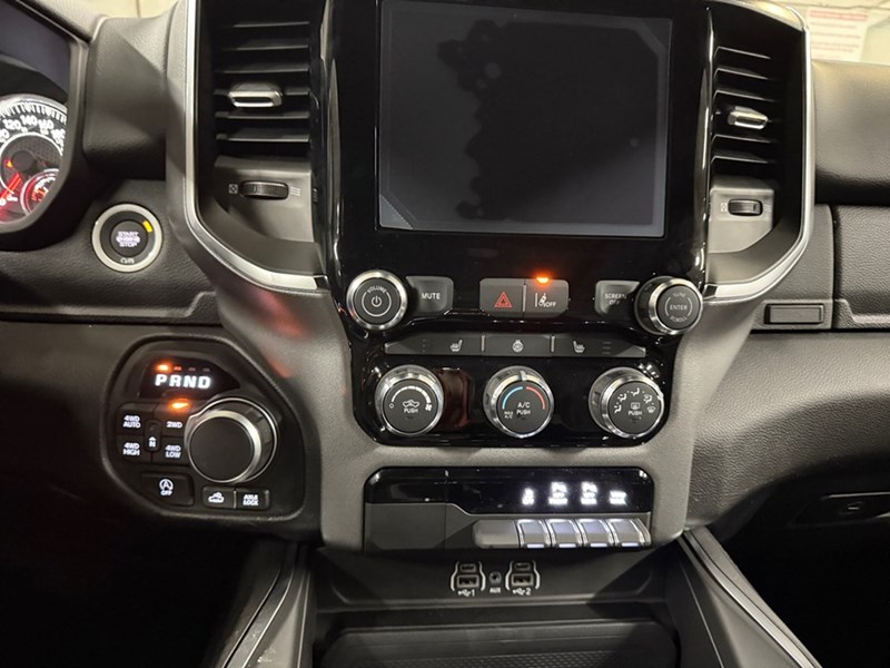 2025 RAM 1500 Big Horn 4x4 Crew Cab 5'7" Box