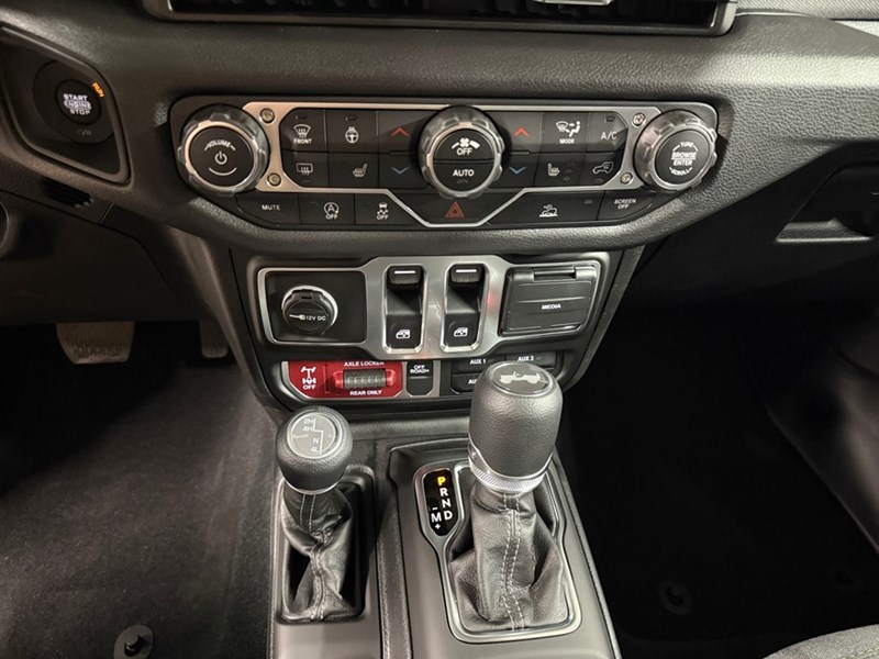 2025 Jeep Wrangler Willys 2 Door 4x4