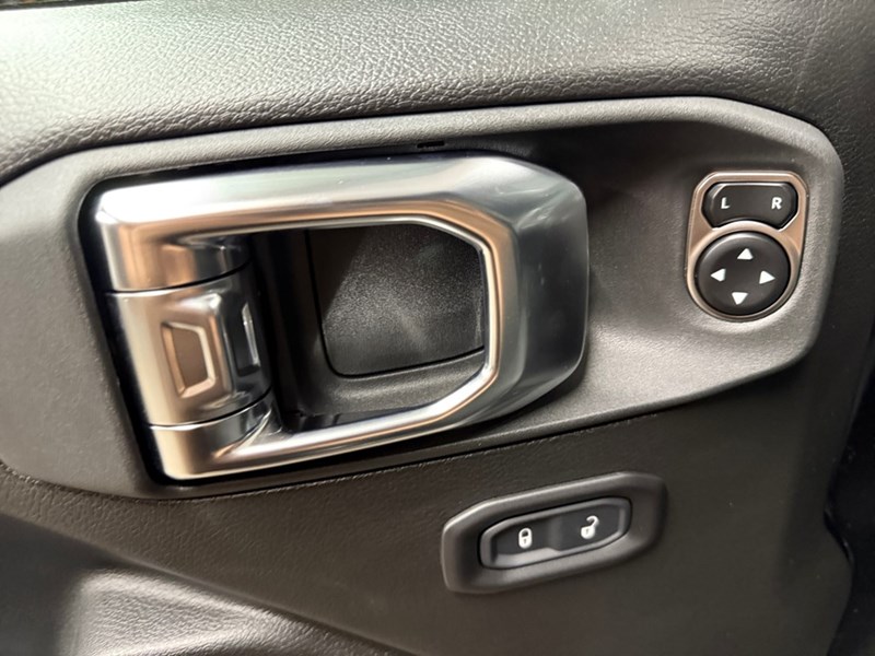 2025 Jeep Wrangler Willys 2 Door 4x4