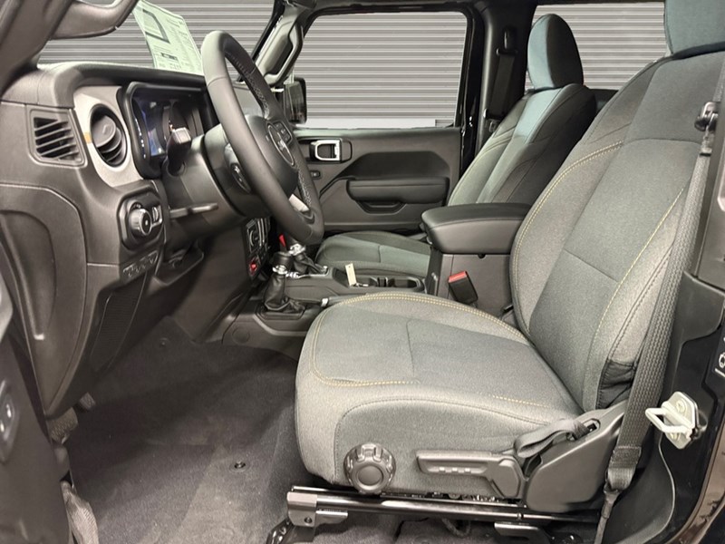 2025 Jeep Wrangler Willys 2 Door 4x4