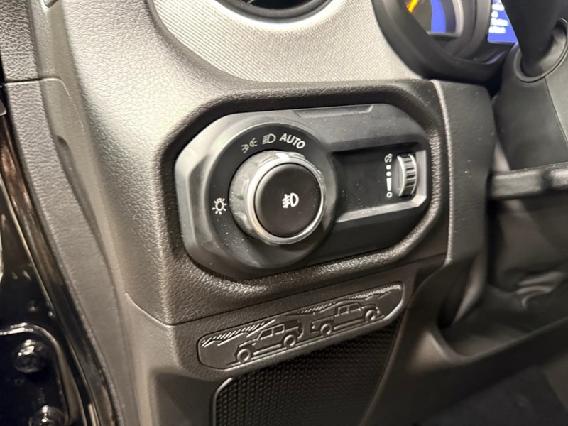 2025 Jeep Wrangler Willys 2 Door 4x4