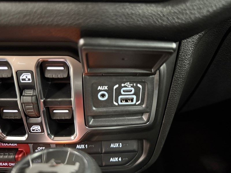 2025 Jeep Wrangler Willys 4 Door 4x4