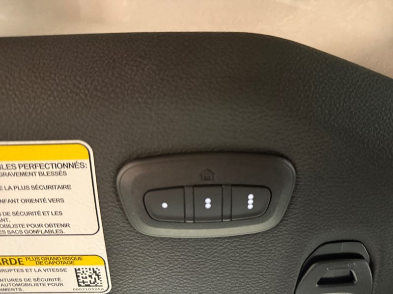 2025 Jeep Wrangler Willys 4 Door 4x4