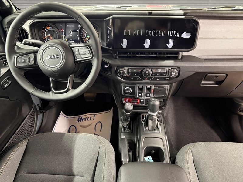 2025 Jeep Wrangler Willys 2 Door 4x4