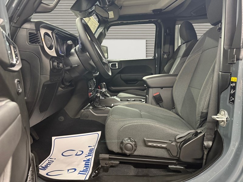 2025 Jeep Wrangler Willys 2 Door 4x4