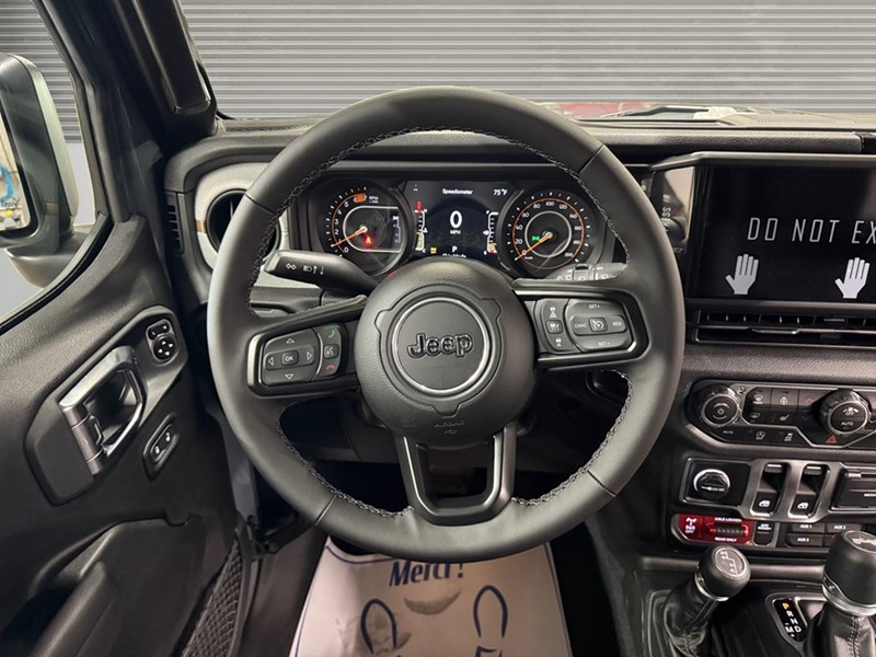 2025 Jeep Wrangler Willys 2 Door 4x4