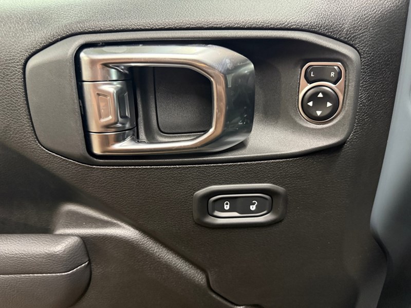 2025 Jeep Wrangler Willys 2 Door 4x4