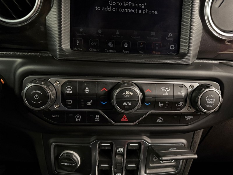 2022 Jeep Wrangler Unlimited Unlimited Sahara Altitude 4x4