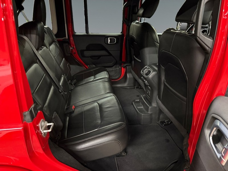 2022 Jeep Wrangler Unlimited Unlimited Sahara Altitude 4x4